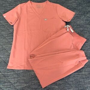 Brand new FIG scrubs